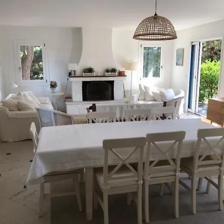 La Perraudiere Villa *